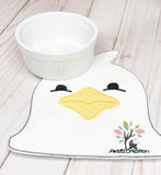 in the hoop pot holder embroidery design, in the hoop hot pad embroidery design, in the hoop embroidery design, in the hoop eagle embroidery design, eagle embroidery design, bald eagle embroidery design, bird embroidery design, bird pot holder embroidery design