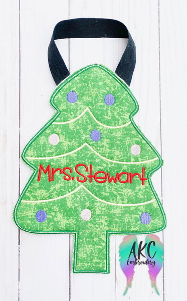 ith christmas tree embroidery design, christmas tree embroidery design, in the hoop christmas tree door hanger embroidery design, christmas embroidery design, door hanger embroidery design